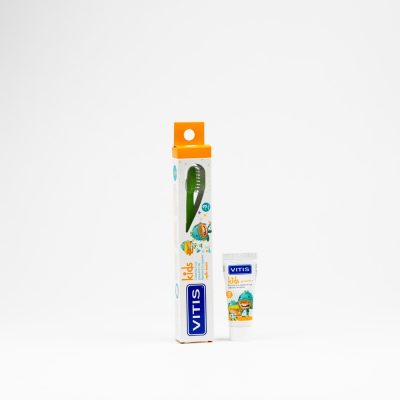CEPILLO DENTAL + PASTA DENTRIFICA KIDS CABEZAL MUY PEQUENO DE FILAMENTOS SUAVES KIT X 1CEPILLO+TUBX8ML VITIS